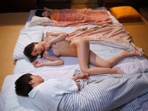 ông chú u40 bị cô cháu gái sữa chua nghịch trêu đùa đến phát nứng