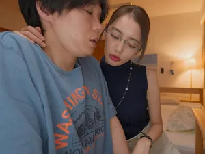 Em bé được quan hệ bằng miệng nguy hiểm nơi công cộng trong phòng thử đồ - sắp bị bắt quả tang