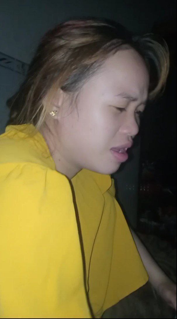 Váy nude xuyên thấu phơi bày ban đầu chợ đêm